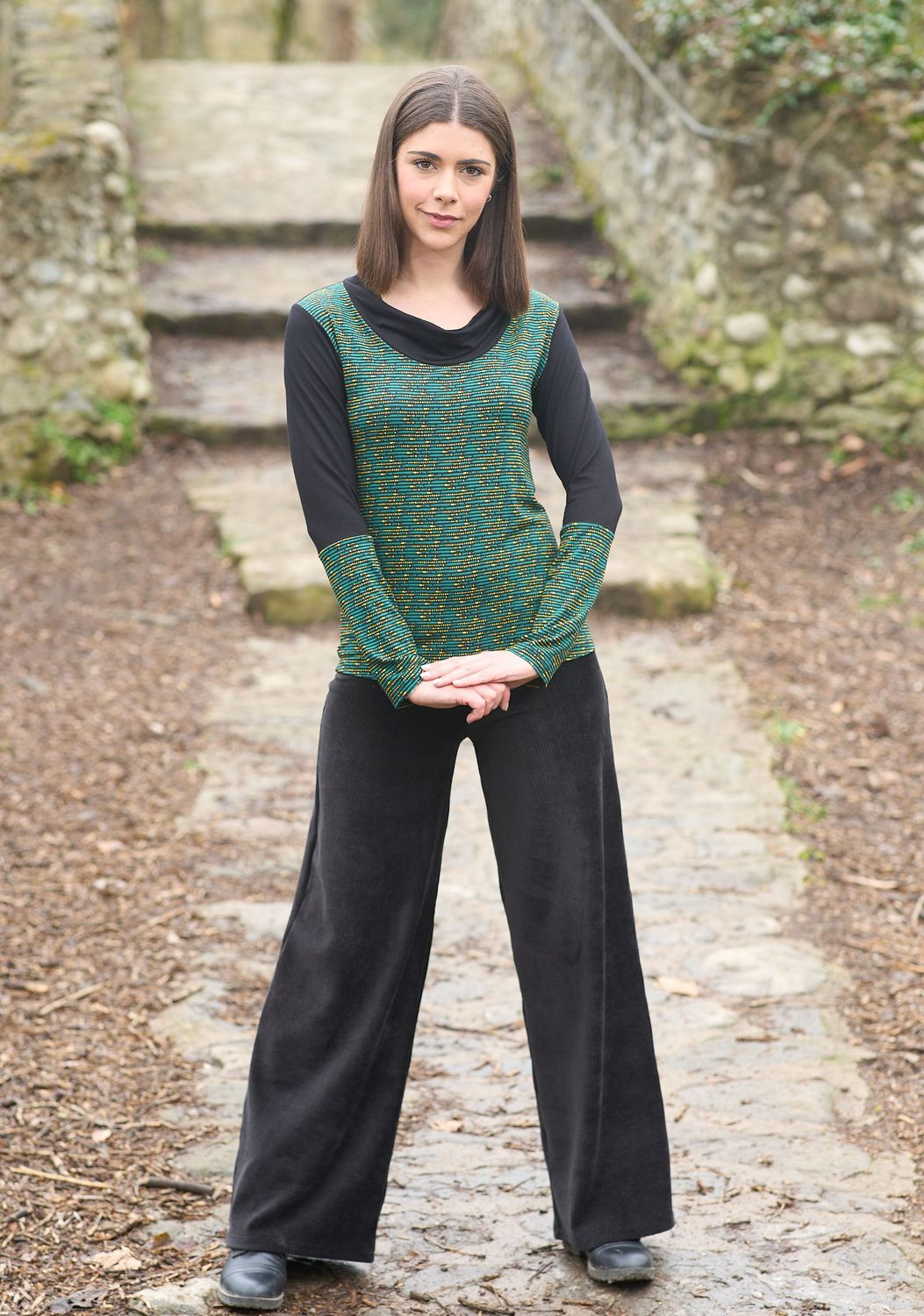 pantalo pana negro frontal